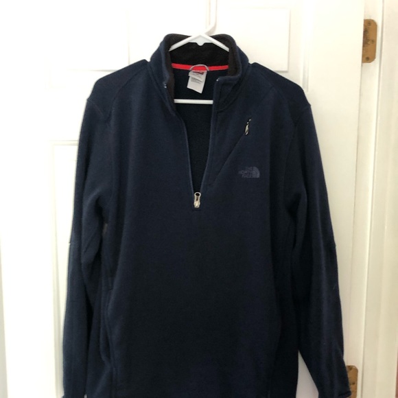 The North Face men’s quarter zip sweater. - Picture 2 of 5